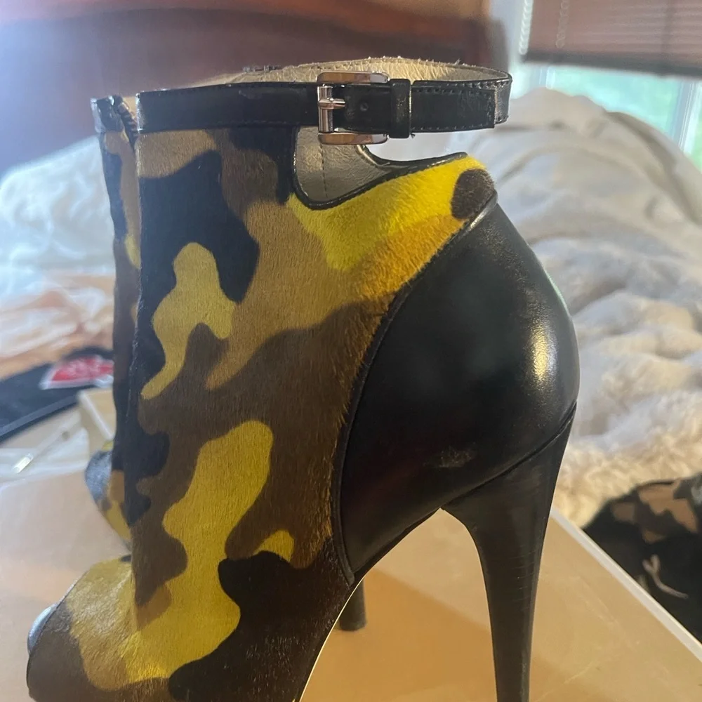 Michael Kors Yellow and Black Camouflage Peep-Toe Zip Ankle Booties - Picture 2 of 3